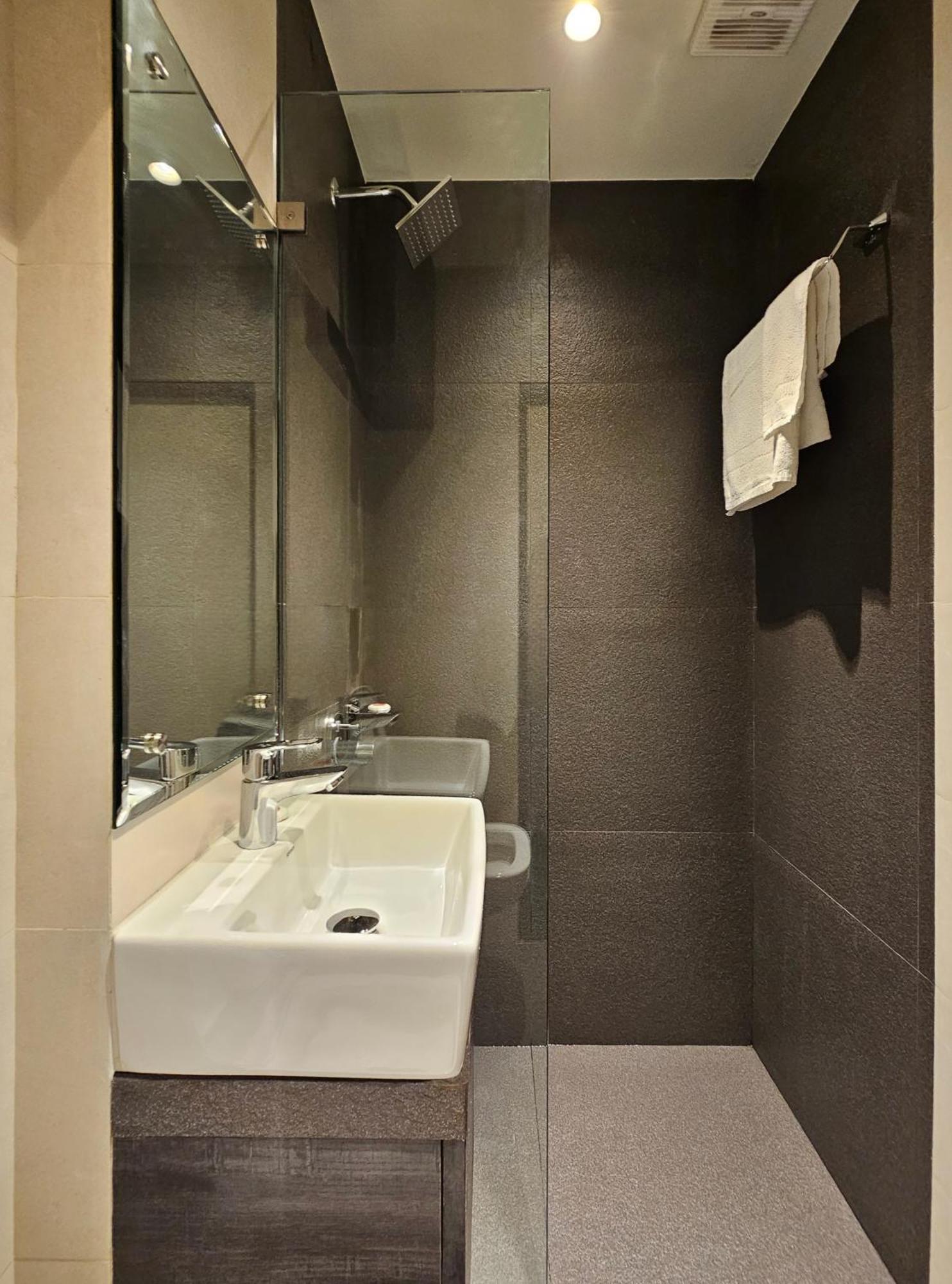 Hotel Kumkum Мумбаї Екстер'єр фото