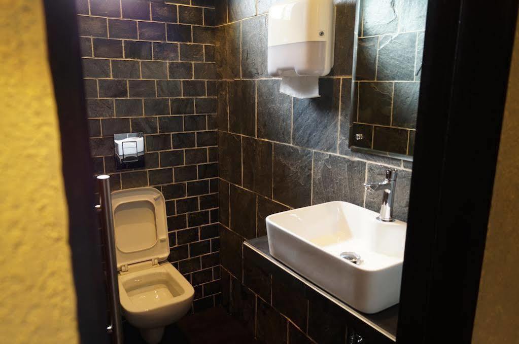 Hotel Kumkum Мумбаї Екстер'єр фото